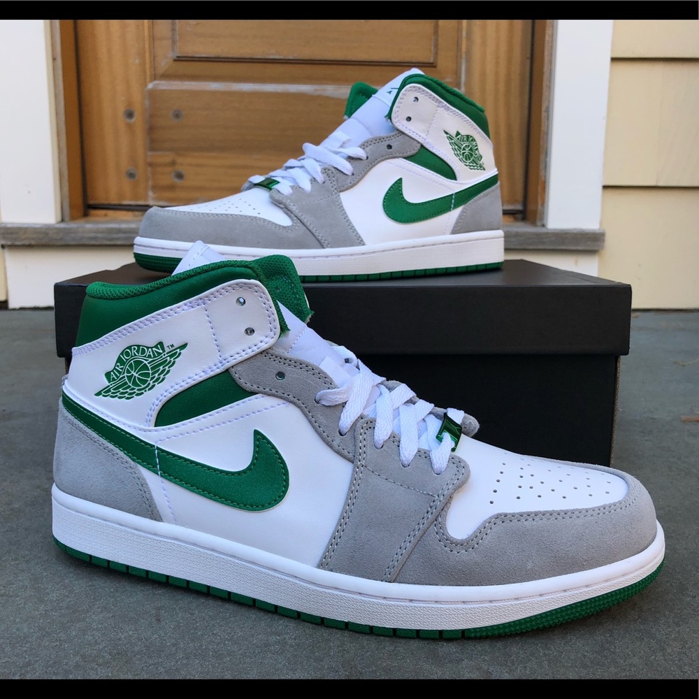 Air Jordan 1 Grey Green SE (Dead-Stock)